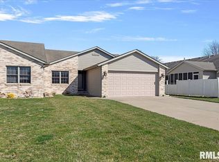 7110 Preston Dr, Springfield, IL 62711