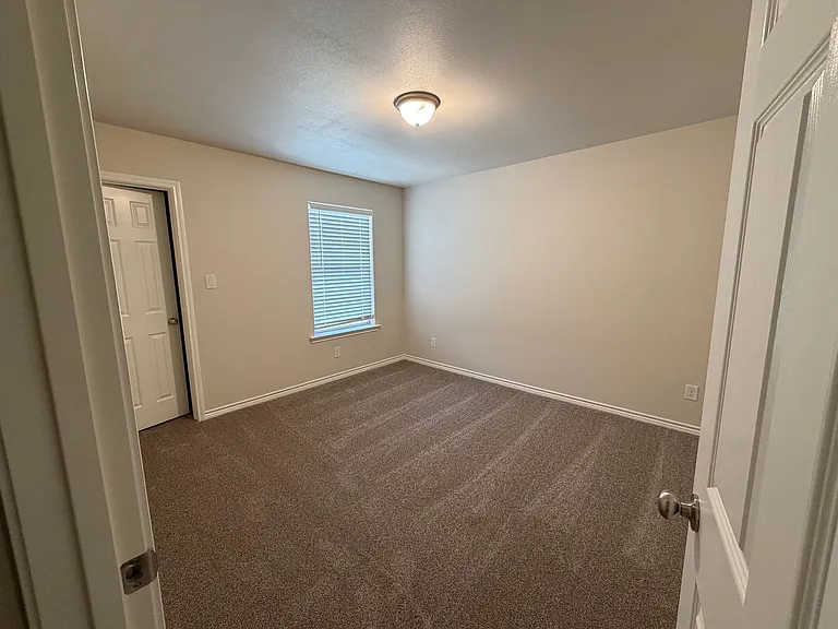 1300 Bajada St — Photo 17