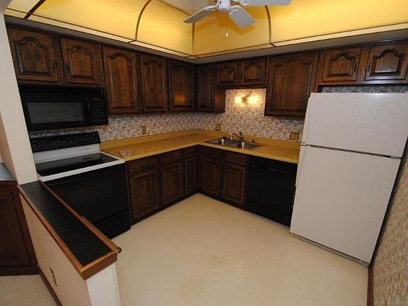 4th image of N84W16033 Menomonee Ave