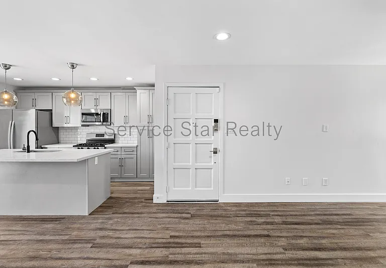 4950 N Miller Rd #104 — Photo 5