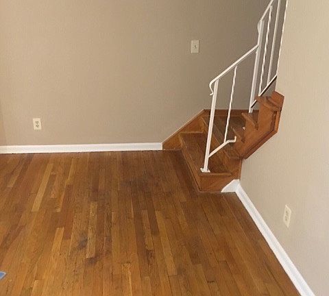 2nd image of 1932 S Willoway Cres