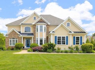 19 Langdon Rd, Norwood, MA 02062