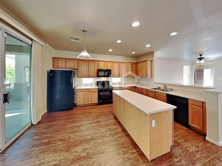 8802 Salvestrin Point Ave — Photo 3