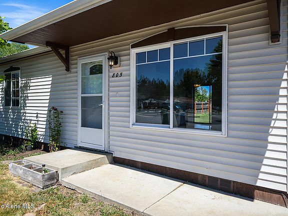 4th image of 805 E Shasta Ave