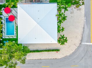911 Red Bird Rd, Key Largo, FL 33037
