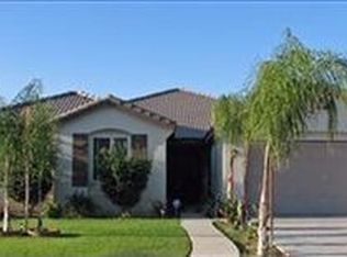 12000 Christmas Rose Dr, Bakersfield, CA 93311