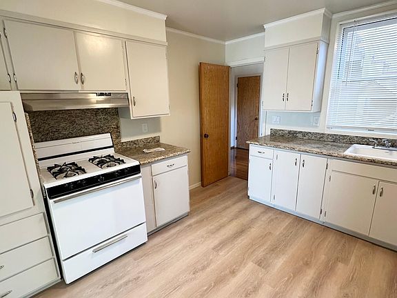 4th image of 3612 Lawton St