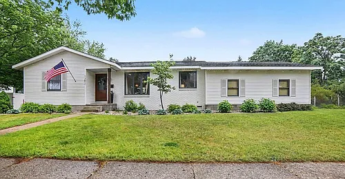 1202 Woodlawn Ave Photo 1