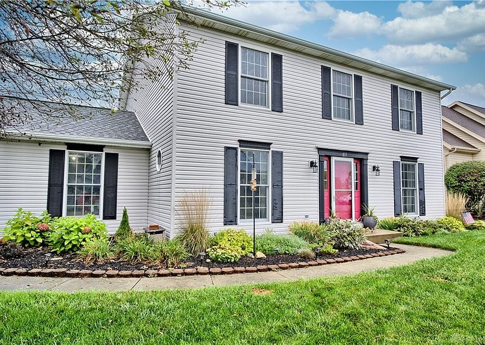 1st image of 815 Pinehurst Dr