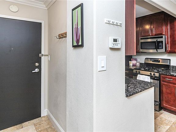 4th image of 700 E 8th St Unit 14G