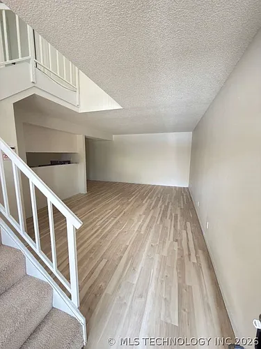 2221 E 67th St #1309 Photo 1