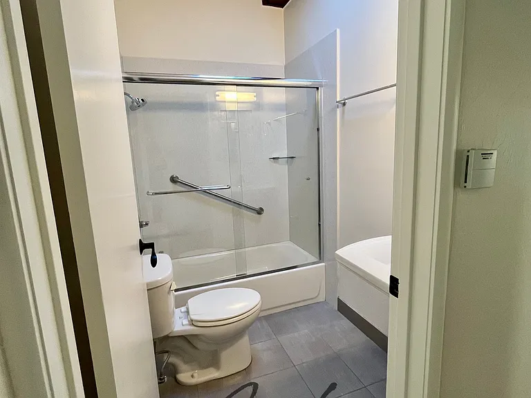 845A Liberty St #A — Photo 12