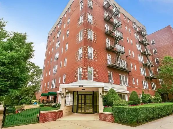 7520 Ridge Boulevard image 1 of 15