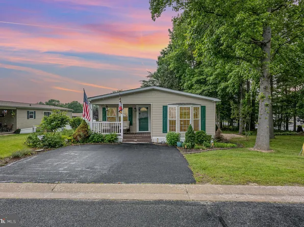 1 Robin Hood Dr, Elkton, MD 21921