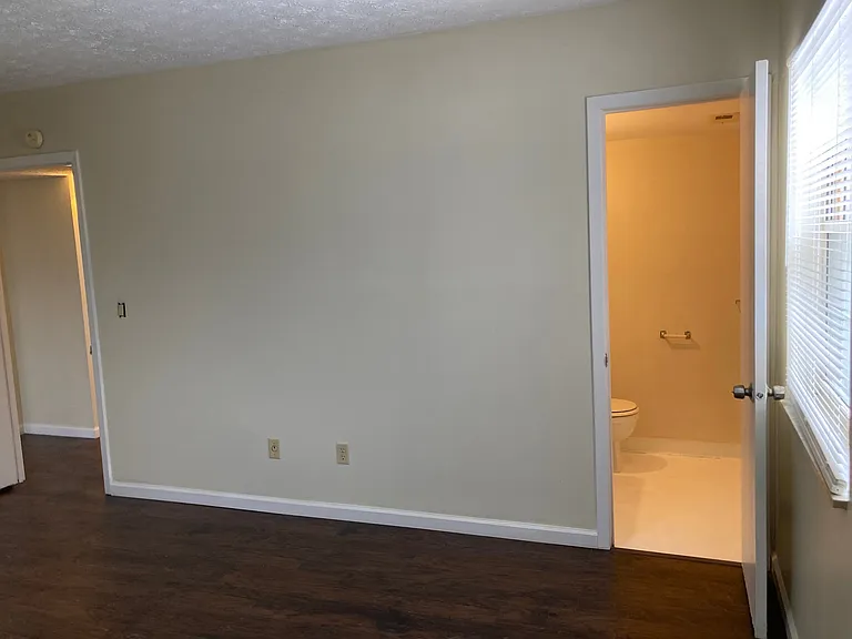 6255 Beechmont Ave #11 — Photo 22