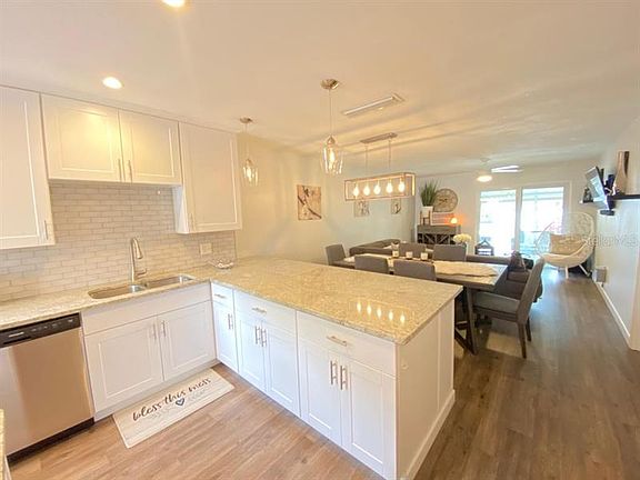 4th image of 3811 N Oak Dr Unit E52