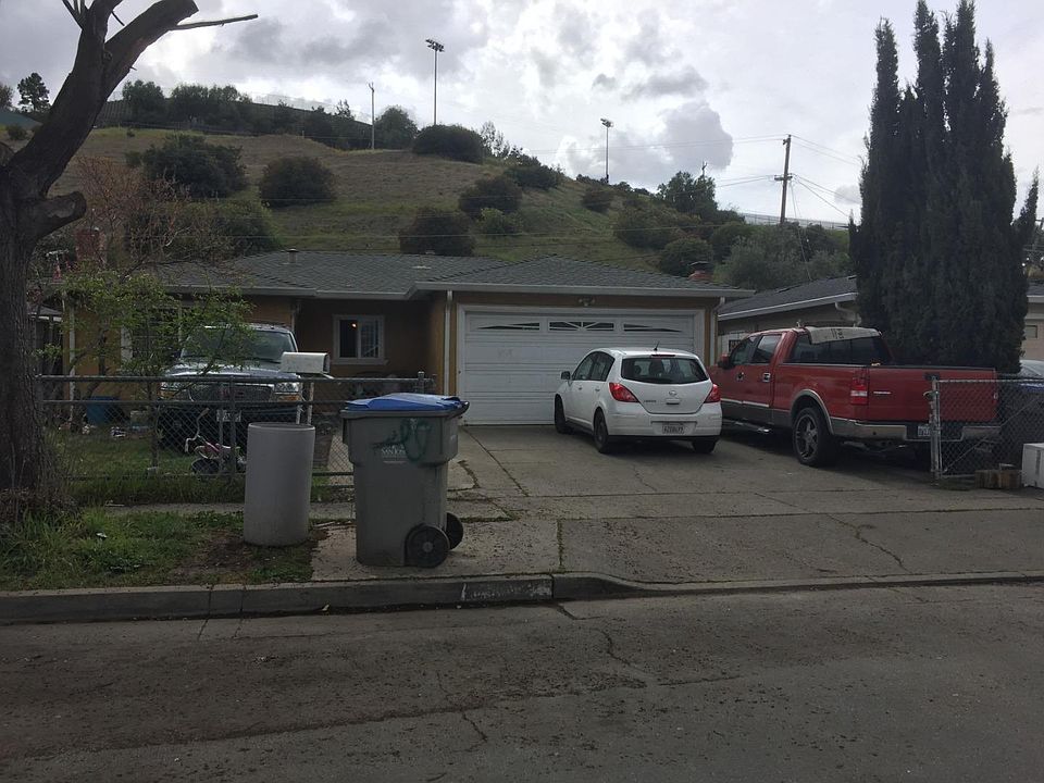 1st image of 444 Harmony Ln