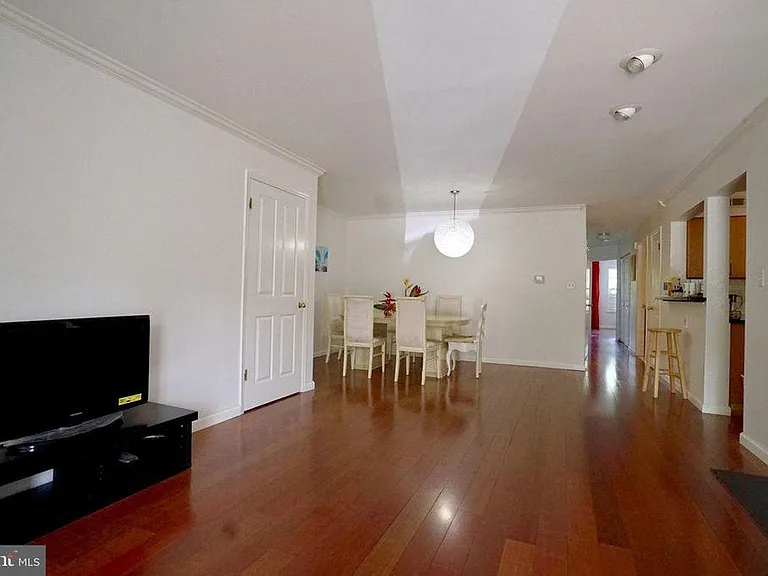 516 Brickhouse Rd — Photo 2