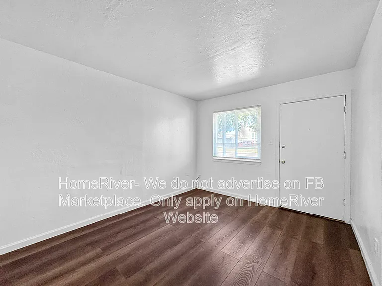 590 Las Palmas Ave #7 — Photo 12