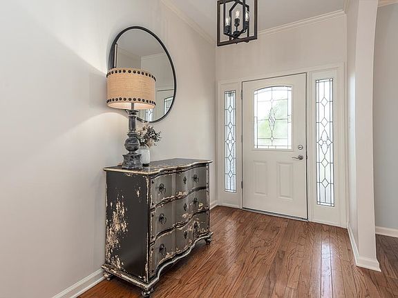 4th image of 812 Planters Ridge Dr