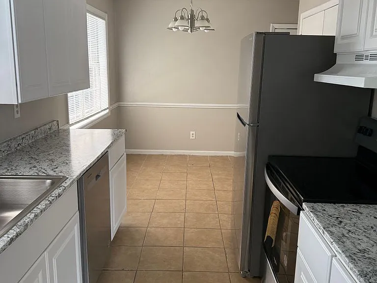 3527 Lynhaven Dr #A — Photo 5