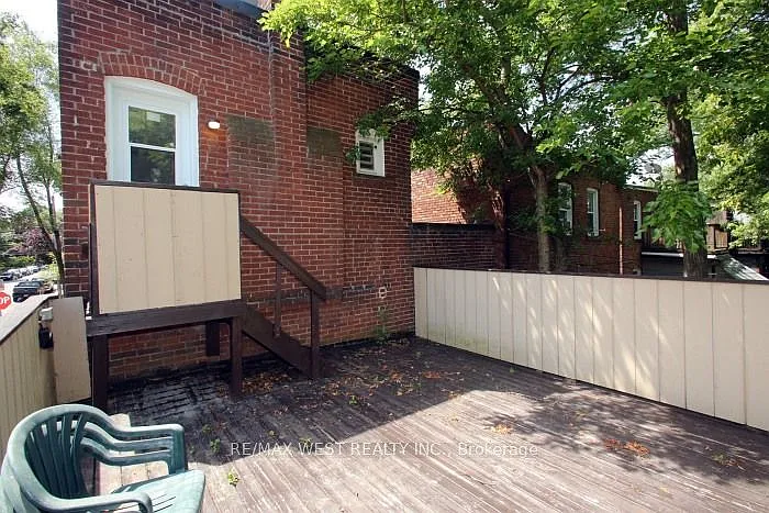 420 Annette St #UPPER LEVEL — Photo 18