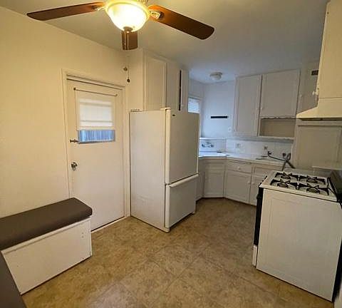 3rd image of 10807 Jefferson Blvd
