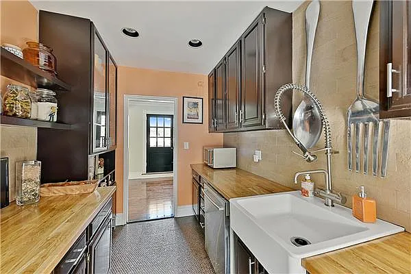 Sold by Exclusive Properties Sotheby's International Realty | media 13