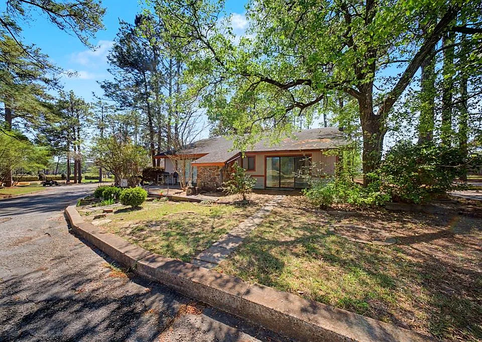 413 Club Villa