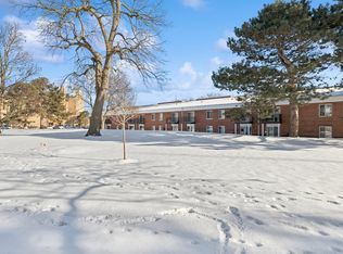 800 Ridge Rd APT 109, Wilmette, IL
