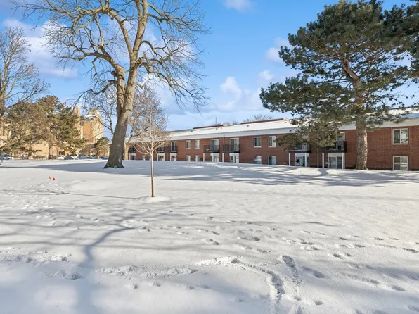 800 Ridge Rd APT 109, Wilmette, IL 60091