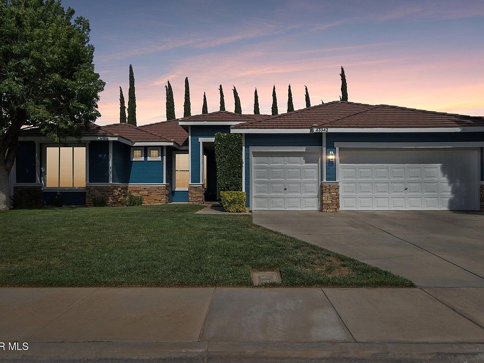 1st image of 43342 Windrose Ln