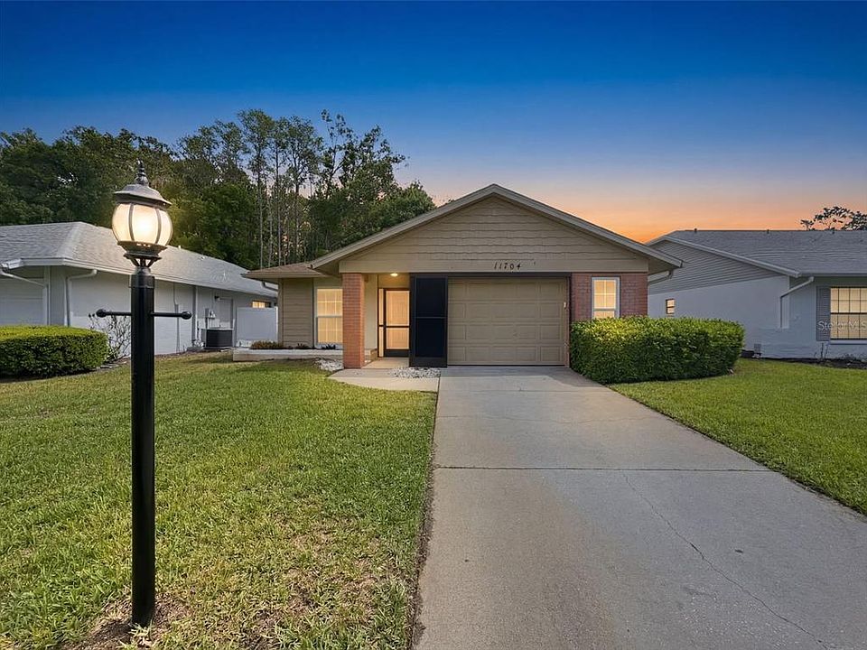 1st image of 11704 Aspenwood Dr