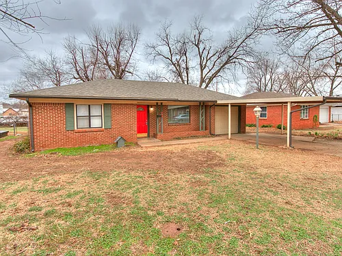 409 E Hill Dr Photo 1