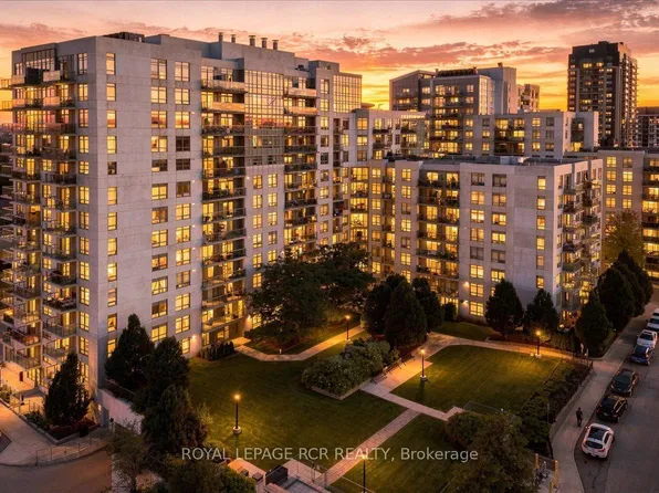812 Lansdowne Ave #908, Toronto, ON M6H 4K5