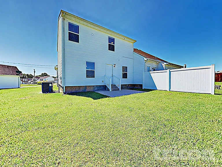 912 Tapoco Ct — Photo 15