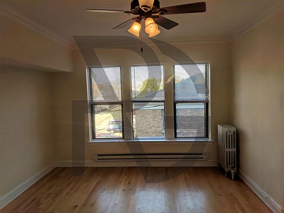 5th image of 4614 N Paulina St #U205