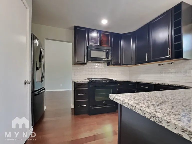 8709 Verona Trl — Photo 5
