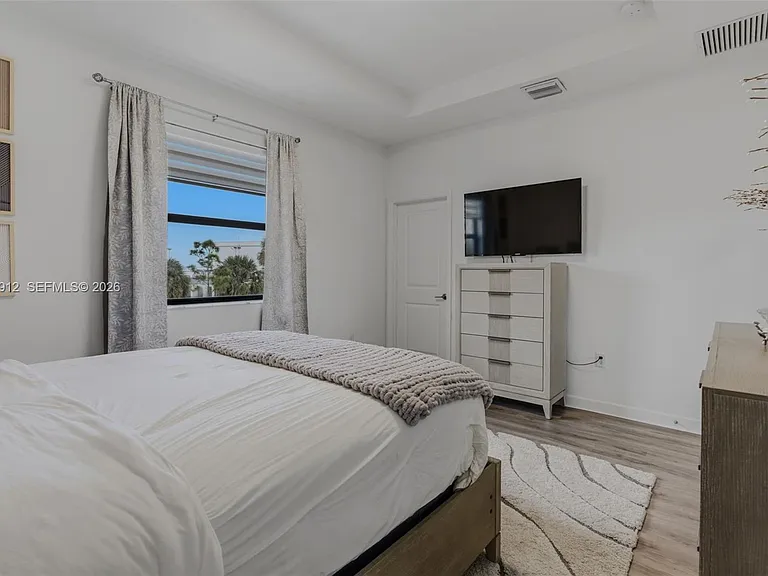 10009 SW 228th Ter — Photo 40
