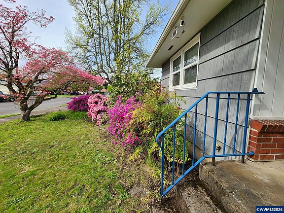 5th image of 1127 NW 18th St