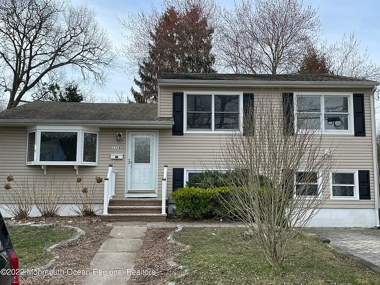 1116 Darlene Ave — Photo 1