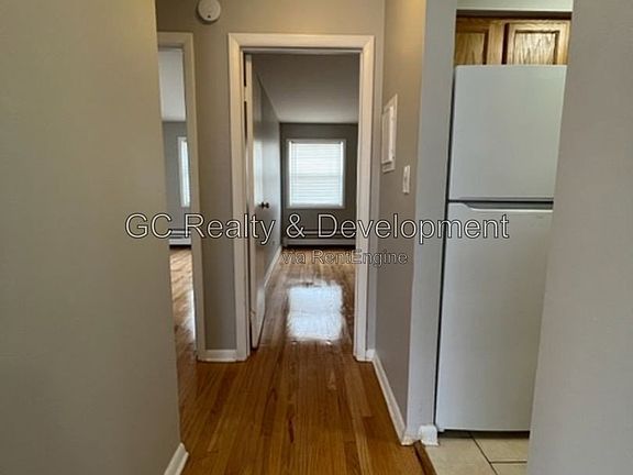 5th image of 263 Uteg St Unit 8
