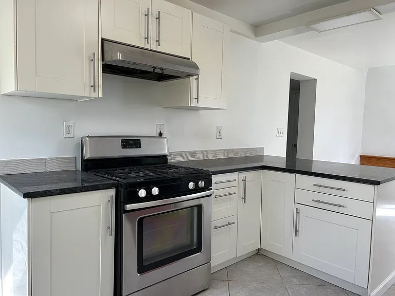 6509 Rolling Ridge Dr — Photo 13