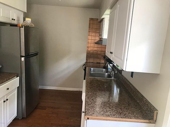 3rd image of 1370 Katrina Dr SE