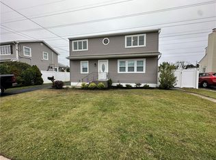 3653 Mallard Rd, Levittown, NY 11756