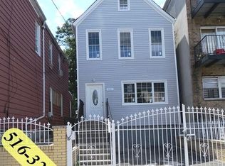 866 E 220th St #2, Bronx, NY 10467