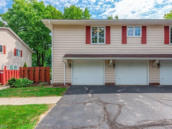 8733 Fox Rest Dr, Brecksville, OH 44141