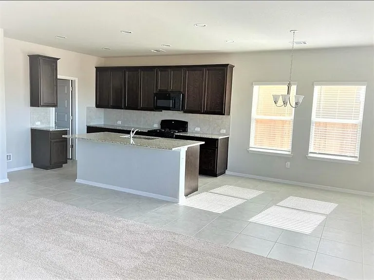 2771 Winding Creek Rd — Photo 4