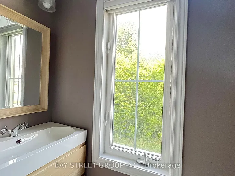 116 Riding Mountain Dr — Photo 5