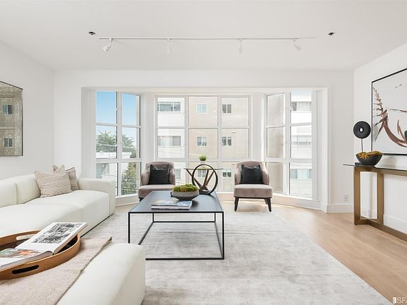 5th image of 678 Grand View Ave